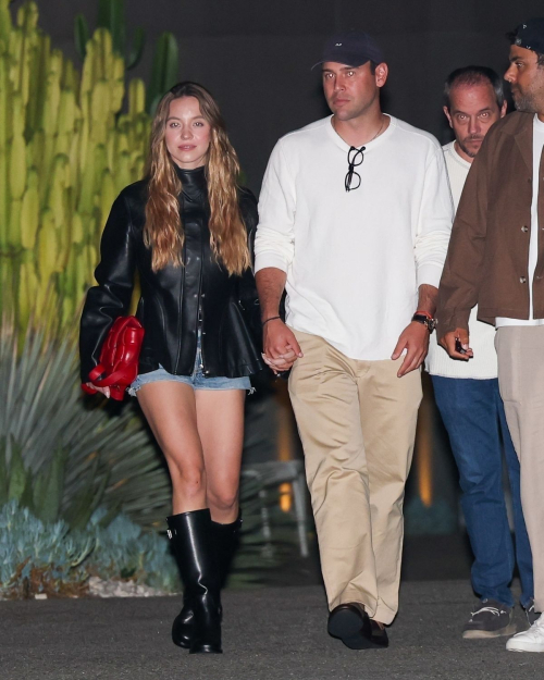 Sydney Sweeney Leaves Art Gallery Before Dinner Los Angeles, September 2025 2