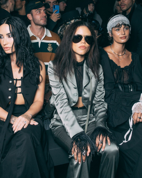 Taylor Hill at Ann Demeulemeester Fashion Show Paris Fashion Week, October 2025 7