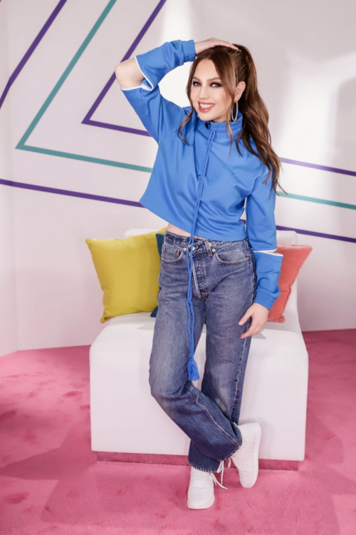 Thalia at a Photoshoot, 2020 15