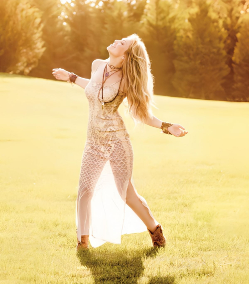 Thalia for Amore Mio Album 8