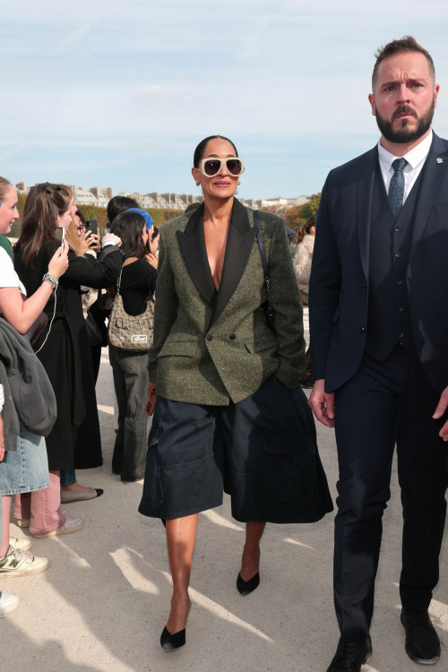 Tracee Ellis Ross Arrives at Christian Dior Fashion Show Paris Fashion Week, October 2025