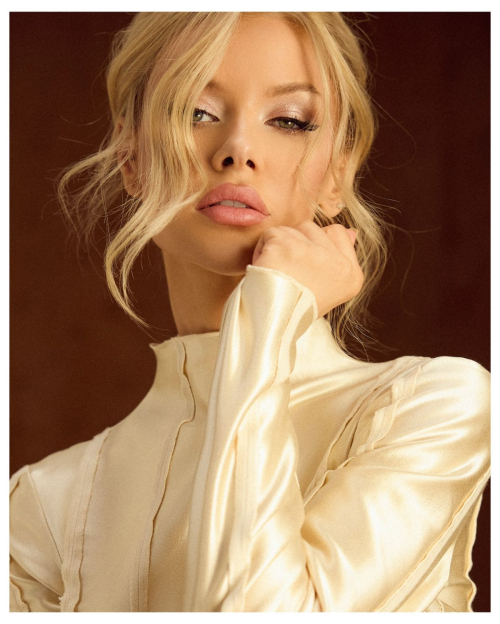 Viktoria Apanasenko Instagram Photos, October 2025 12