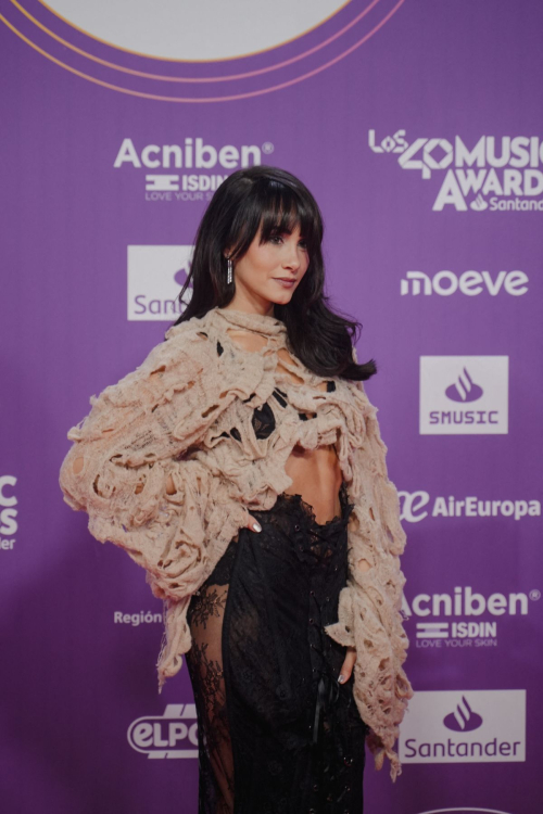 Aitana at LOS40 Music Awards Santander in Valencia, Nov 2025 1