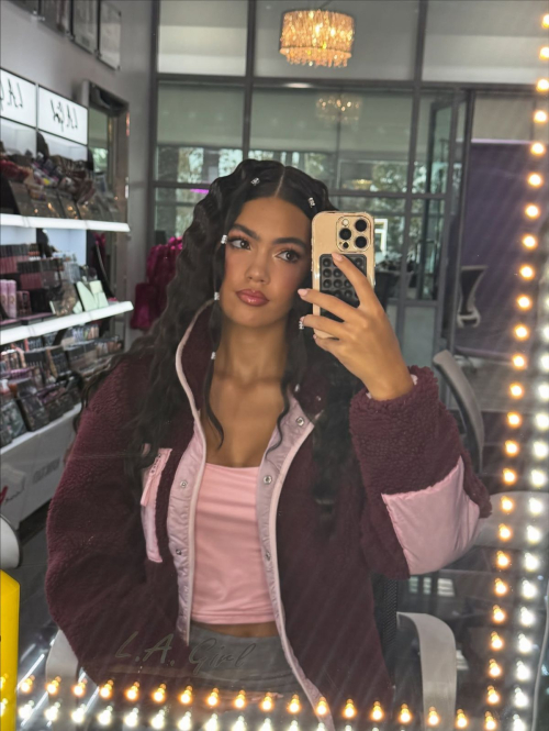 Alana Kern instagram photos and video, November 2025 3