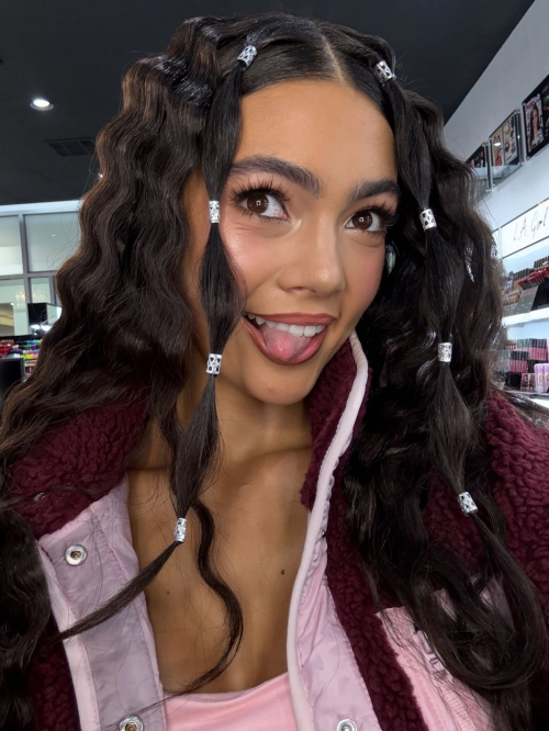 Alana Kern instagram photos and video, November 2025 4