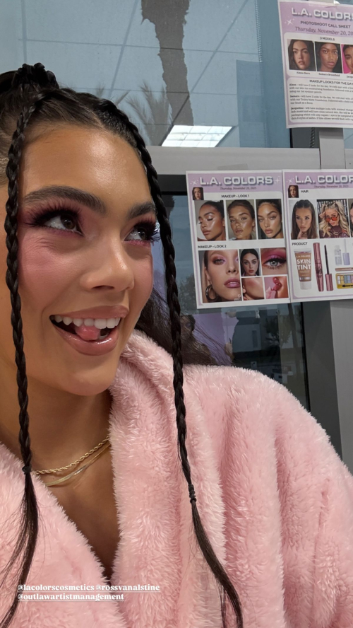 Alana Kern instagram photos and video, November 2025 6