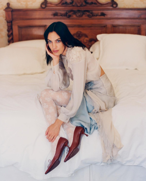 Alexa Chung for Vogue Magazine Czechoslovakia, December 2025 6