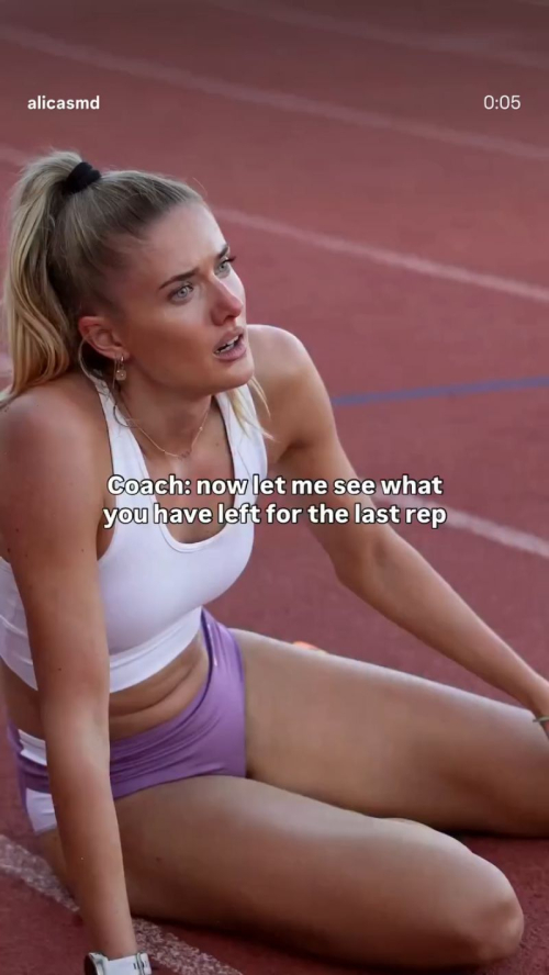 Alica Schmidt Shares Instagram Photo Highlights, November 2025 2