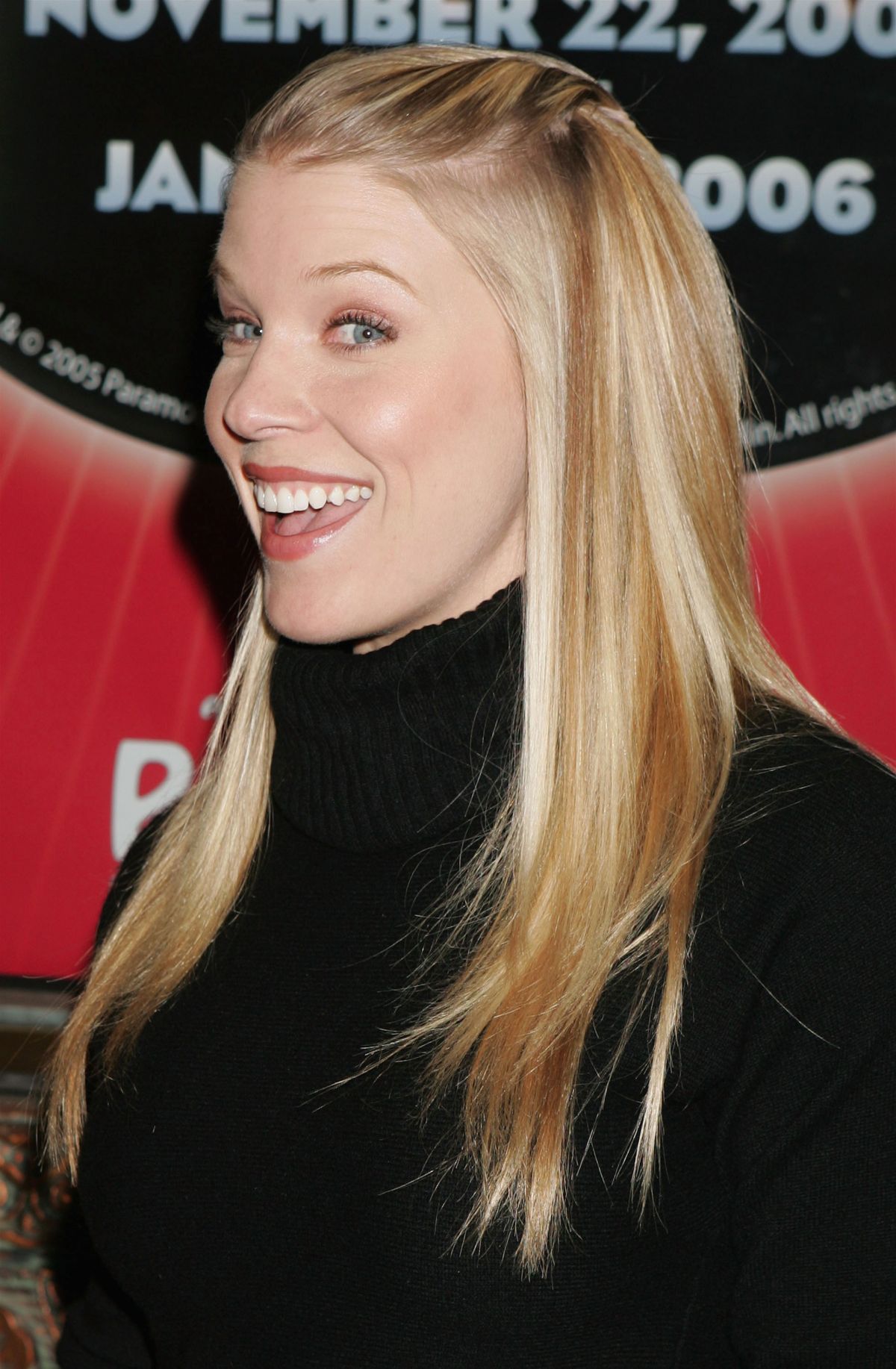 Alicia Leigh Willis White Christmas Opening Night Performance, 2005