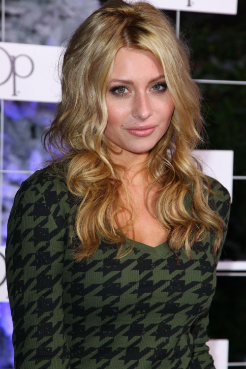 Aly and AJ Michalka OP’s Winter Wonderland Party Los Angeles, November 2011 4