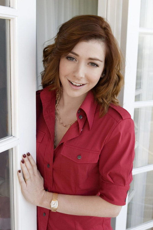 Alyson Hannigan elegant photoshoot, 2006 7