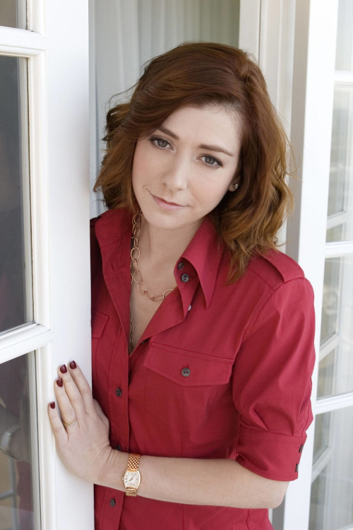 Alyson Hannigan elegant photoshoot, 2006 8
