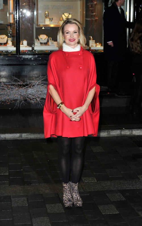 Amanda Holden at Elizabeth Street Lights Switch On, November 2010 4