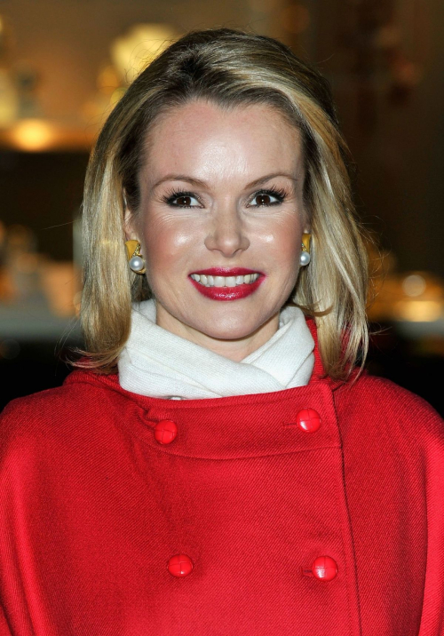 Amanda Holden at Elizabeth Street Lights Switch On, November 2010 5