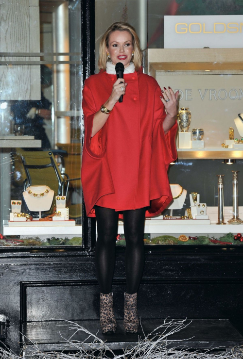 Amanda Holden at Elizabeth Street Lights Switch On, November 2010 6