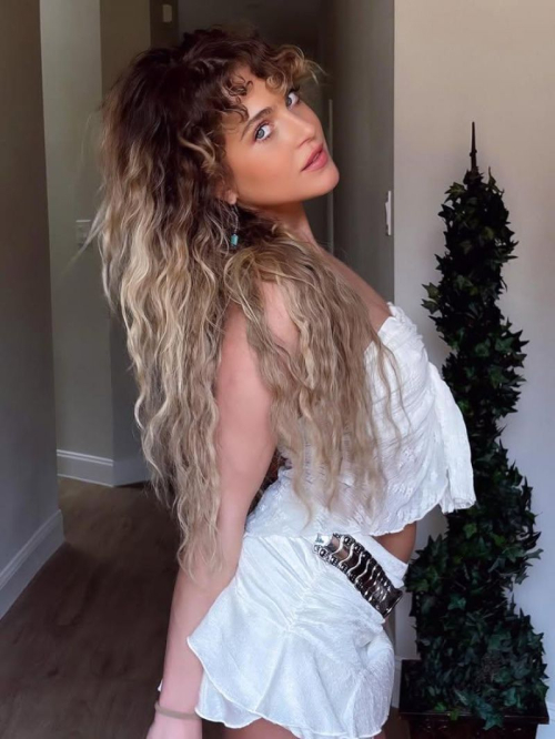 Anne Winters Instagram Photos, November 2025 11