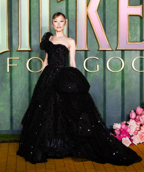 Ariana Grande at Wicked For Good European Premiere, Nov 2025 1