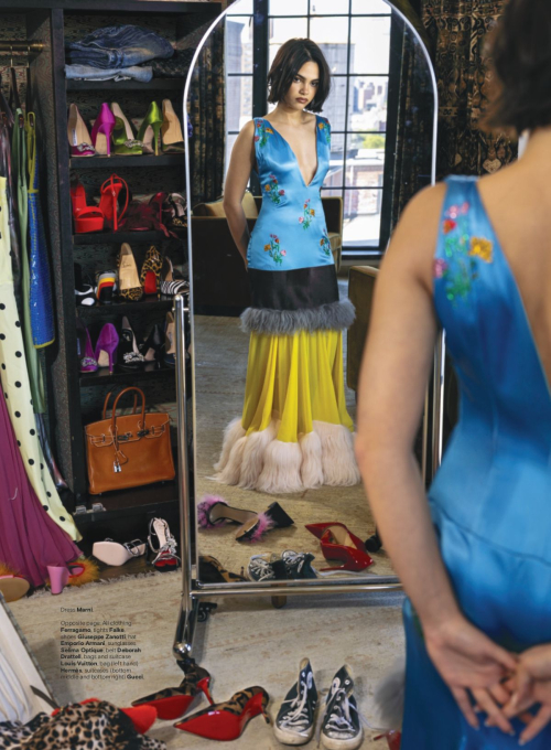 Ariana Greenblatt in Cosmopolitan Magazine, November 2025 4