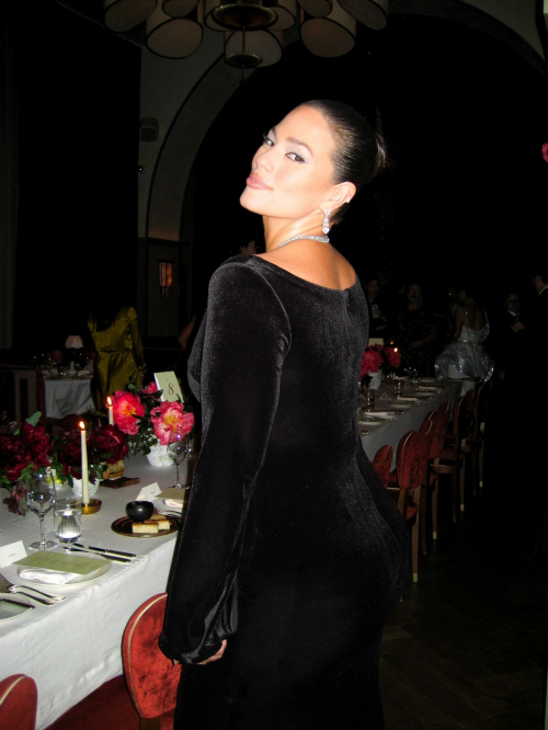 Ashley Graham CFDA Vogue Fashion Fund Awards Dinner, November 2025 4