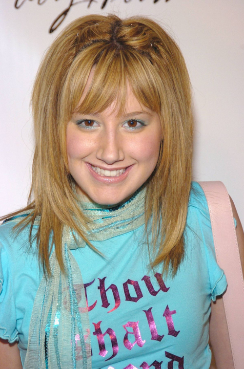 Ashley Tisdale at US Weekly Holiday Shopping Party, Nov 2004 2
