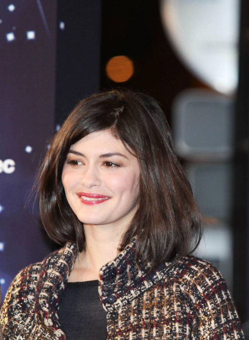 Audrey Tautou at Champs Elysees lights switch on, November 2011 3