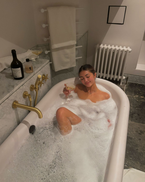 Audrey Thompson Instagram Photos, November 2025 2