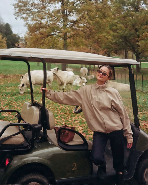 Audrey Thompson Instagram Photos, November 2025 4