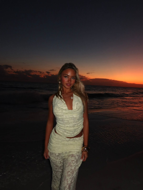 Ava Alfaro Instagram photos, November 2025 2