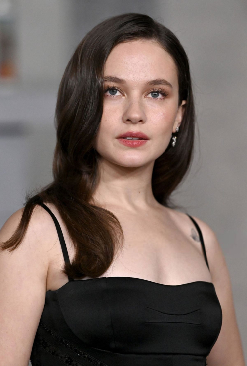 Cailee Spaeny Knives Out Mystery Premiere, November 2025 4