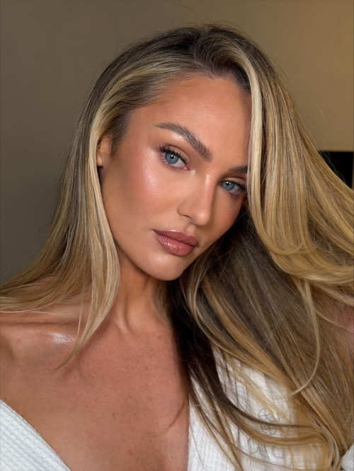 Candice Swanepoel Instagram photos and video, November 2025 8