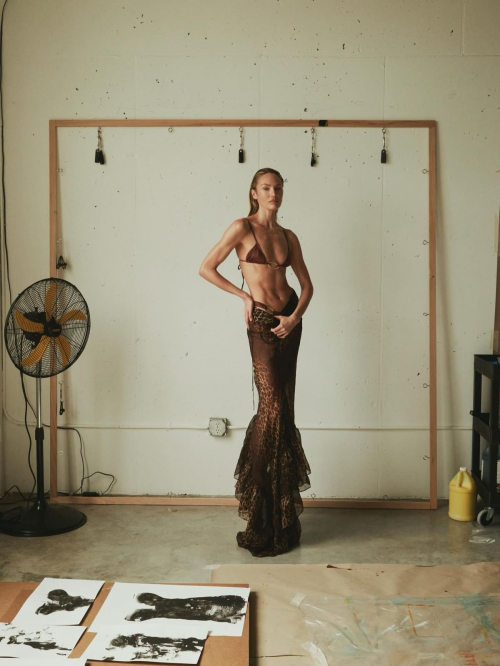 Candice Swanepoel Instagram Photos, November 2025 2