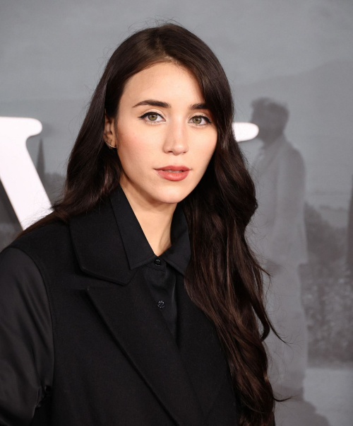 Caylee Cowan Jay Kelly Premiere Los Angeles, November 2025 4