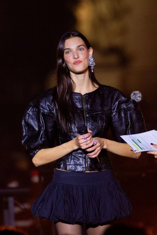 Charlotte Cardin Champs Elysees Christmas Lights Performance, November 2025 4