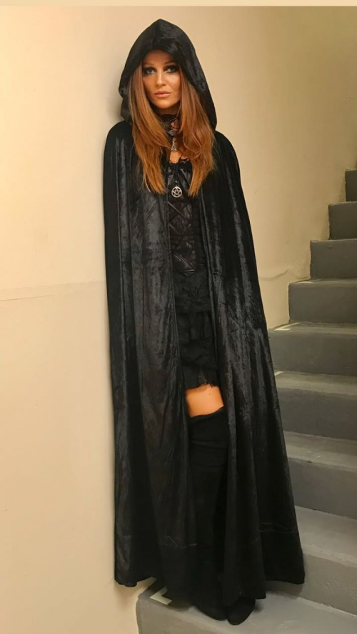 Cintia Dicker Stylish Instagram Photos, Nov 2025 3