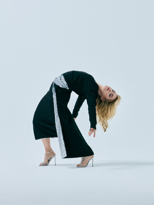 Clara Galle Glamour Spain, November 2025 9