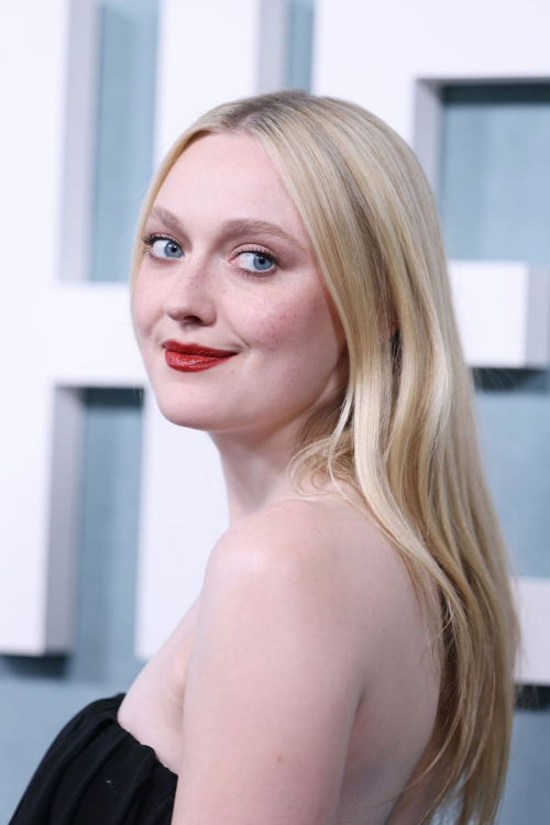 Dakota Fanning at All Her Fault Premiere NYC, Nov 2025 4