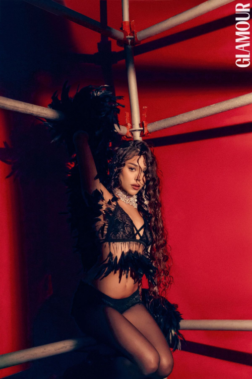 Danna Paola Glamour Mexico Latinoamerica, November 2025 1