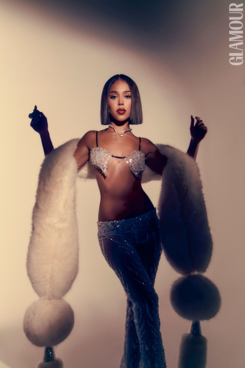 Danna Paola Glamour Mexico Latinoamerica, November 2025 2