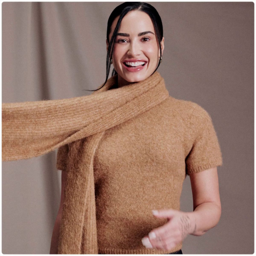 Demi Lovato for Amazon Essentials, 2025 4