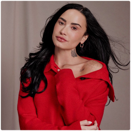 Demi Lovato for Amazon Essentials, 2025 6