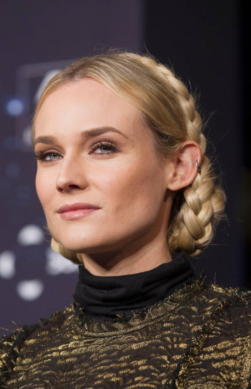 Diane Kruger at Champs Elysees lights switch on, November 2012 1