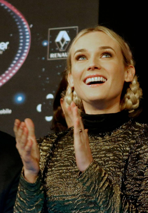 Diane Kruger at Champs Elysees lights switch on, November 2012 3
