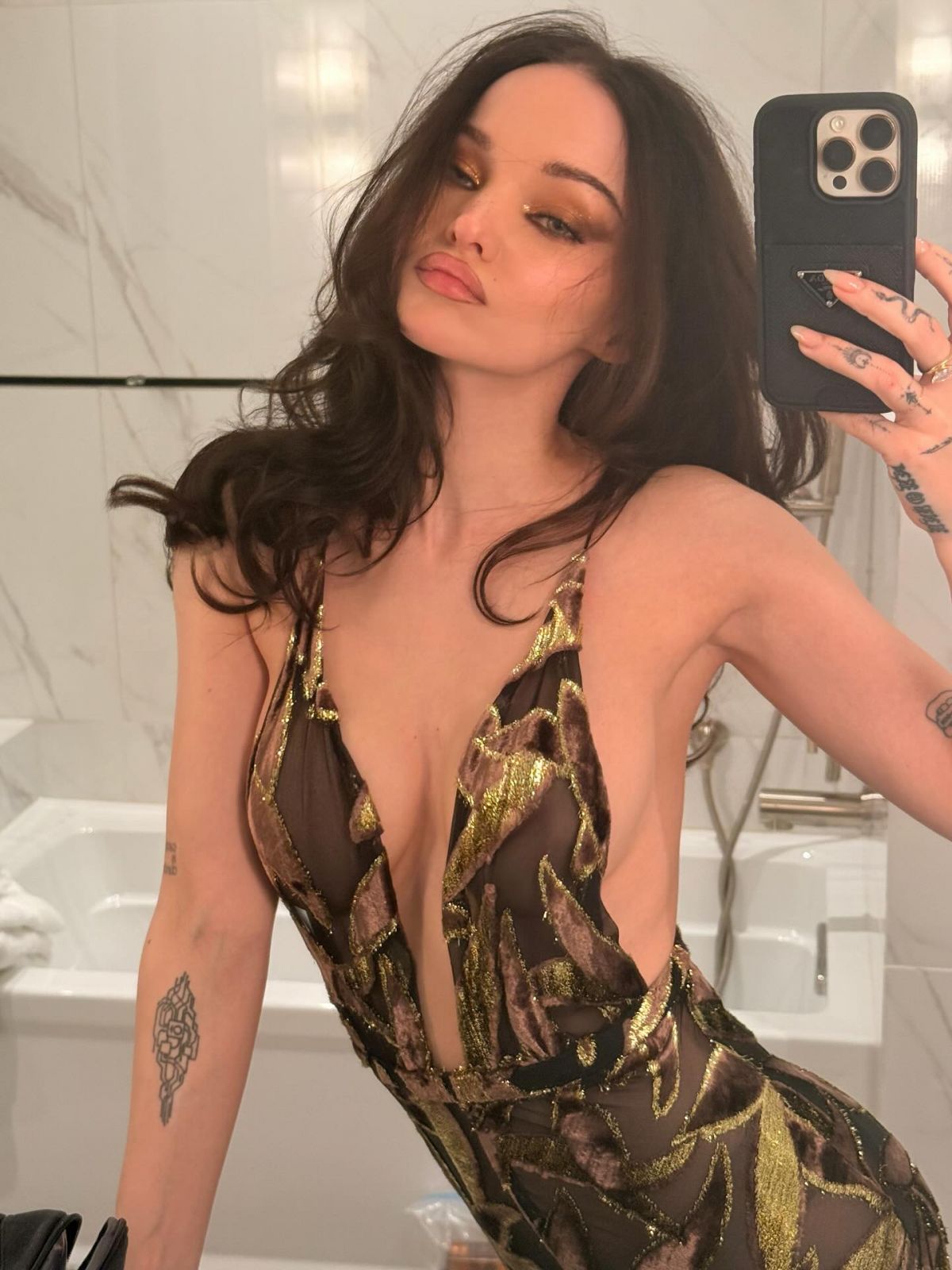 Dove Cameron Instagram Photos and Video, November 2025