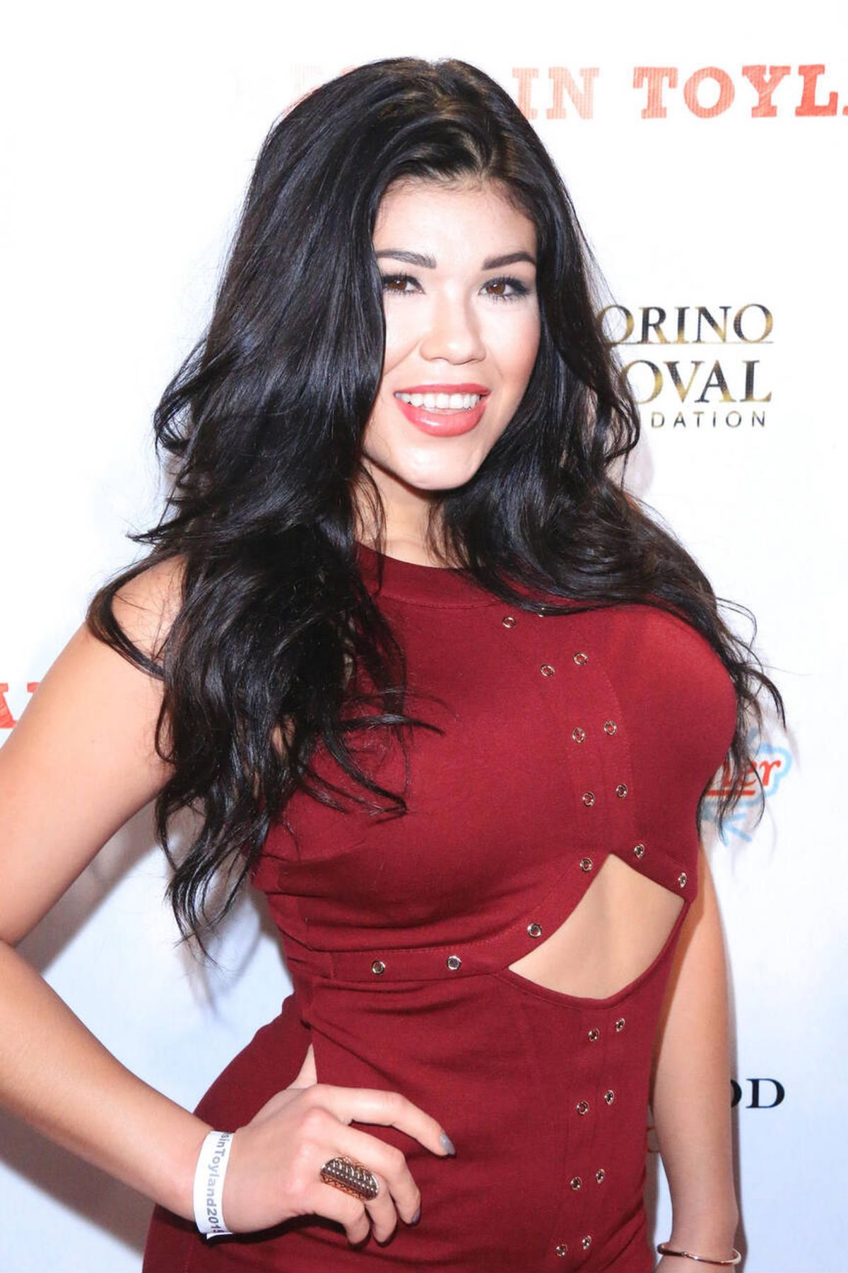 Eden Levine at Babes In Toyland Charity Toy Drive Los Angeles 2015