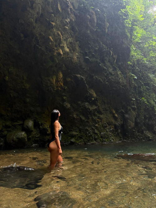 Eiza Gonzalez Instagram Photos, November 2025 4