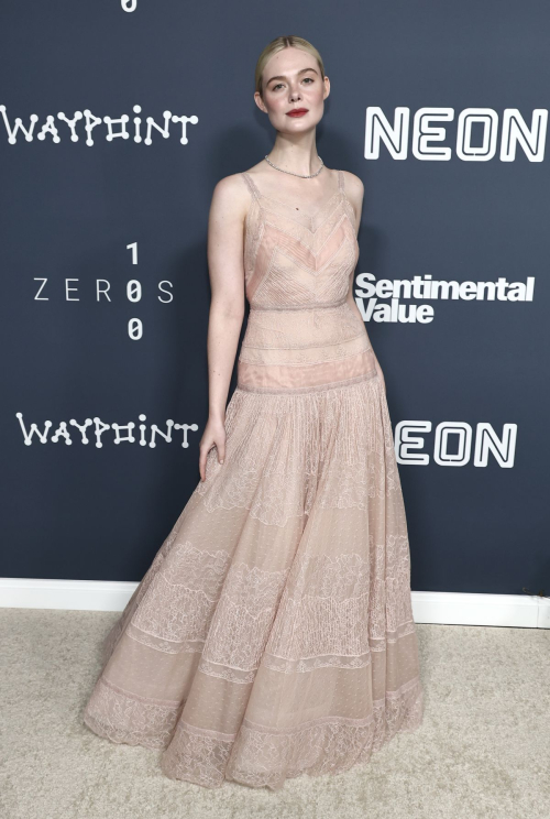 Elle Fanning at Sentimental Value Premiere Los Angeles, November 2025 3