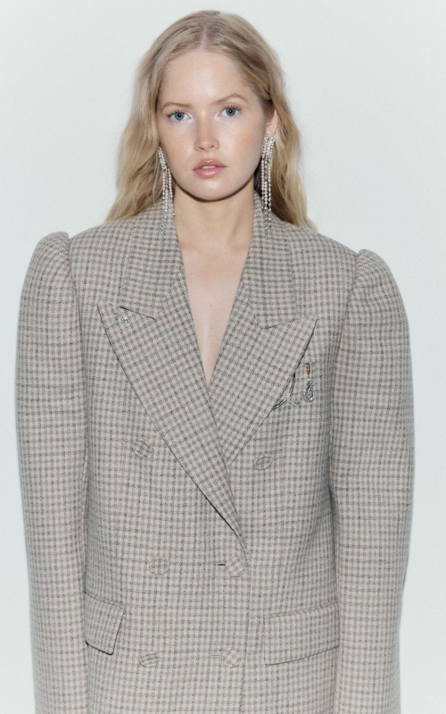 Ellie Bamber for Telegraph Luxury Magazine, Oct 2025 5