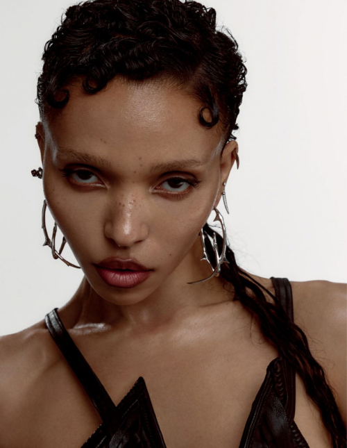 FKA Twigs in Rolling Stone UK Magazine, December 2025/January 2026 4