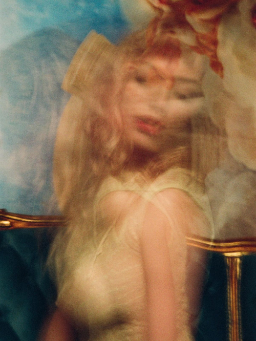 Grace Van Dien Vanity Fair France editorial, November 2025 6