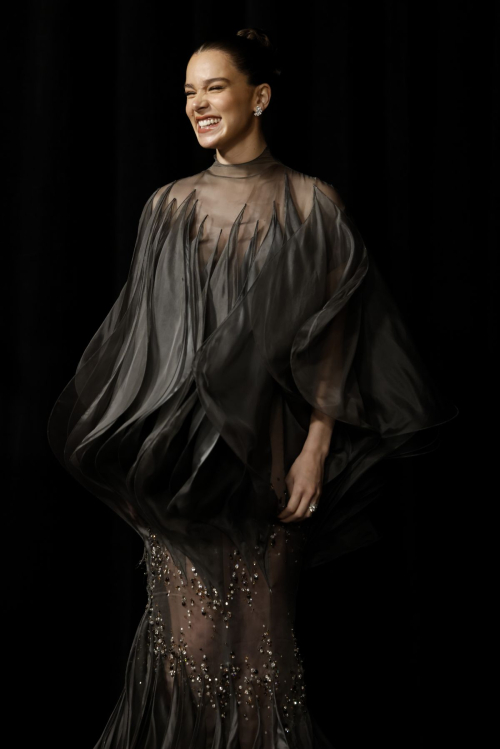 Hailee Steinfeld at 16th Governors Awards Hollywood, November 2025 1